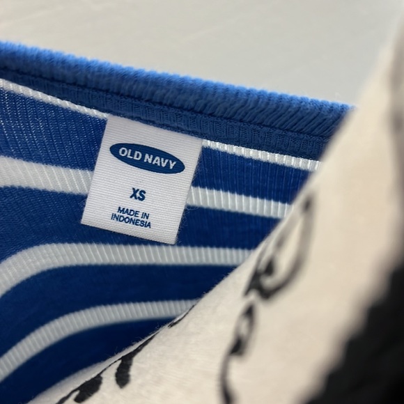 Old Navy Striped Tie-Sleeve Tee - Picture 4 of 6